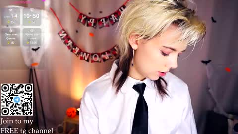 Lilian online show from October 19, 7:24 am