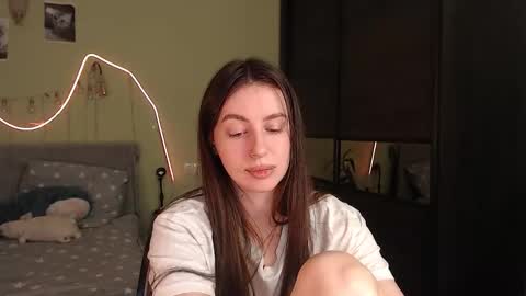 Lilu online show from October 7, 8:05 pm