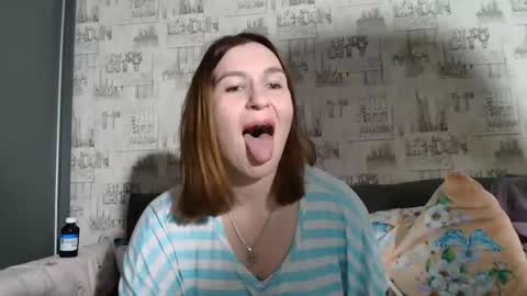 Snapshot of liliawoolf chatting on September 18, 6:23 pm liliawoolf online show from September 18, 6:23 pm