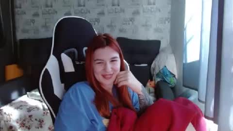 Snapshot of liliawoolf chatting on February 23, 8:28 am liliawoolf online show from February 23, 8:28 am