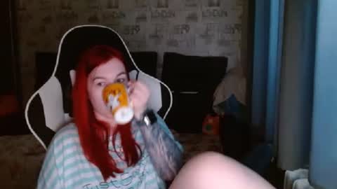 Snapshot of liliawoolf chatting on March 4, 5:21 am liliawoolf online show from March 4, 5:21 am