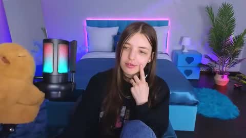 Lili Bakery online show from October 18, 5:00 am