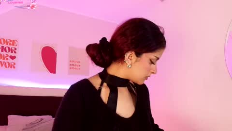 Lilith Savett online show from February 28, 1:37 pm