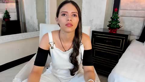 LilyJensen online show from November 23, 8:51 pm