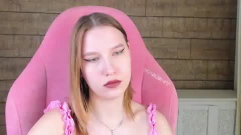 LiliLinn online show from June 29, 10:15 am