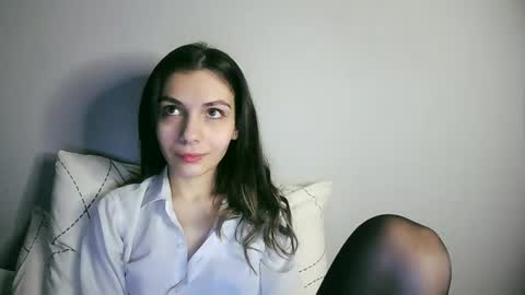 Snapshot of lilirose_x chatting on March 7, 7:05 pm lilirose online show from March 7, 7:05 pm