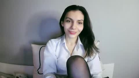 Snapshot of lilirose_x chatting on February 14, 3:47 pm lilirose online show from February 14, 3:47 pm