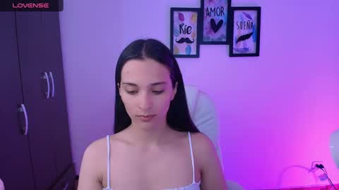 Snapshot of lilith01_ chatting on March 5, 11:06 am Leidy online show from March 5, 11:06 am
