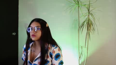 Snapshot of lilith_black_1 chatting on September 16, 11:23 am Lilith and Khloe online show from September 16, 11:23 am