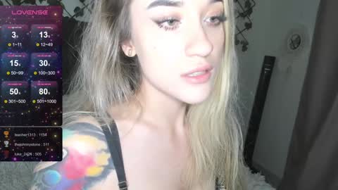 Lilith Parker online show from December 4, 9:23 am