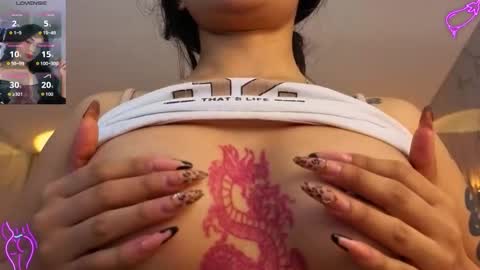 Snapshot of lilith_petit_sub chatting on September 28, 1:20 pm Lilith online show from September 28, 1:20 pm