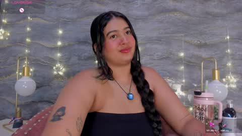 lilithcb_ online show from December 14, 8:48 pm