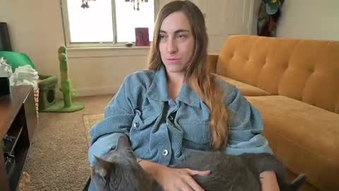 L online show from September 15, 5:58 pm