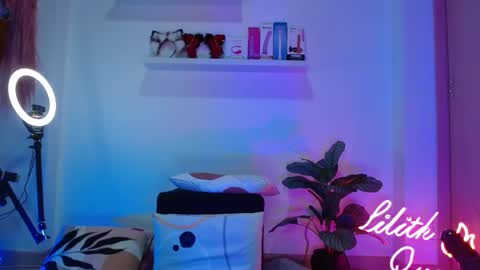 Snapshot of lilithqueen1 chatting on January 18, 3:42 am La pelirroja online show from January 18, 3:42 am