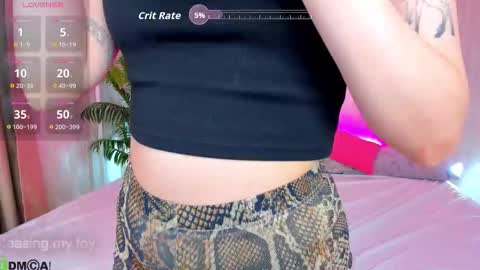 Snapshot of lillian_blake chatting on October 10, 2:17 am LILY online show from October 10, 2:17 am