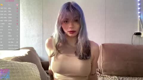 Amelia online show from May 7, 1:18 pm