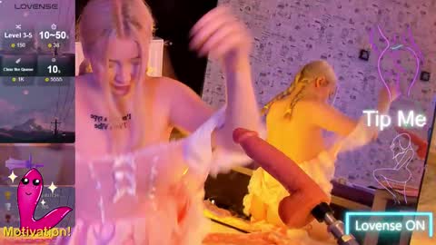 lillie_berry online show from February 22, 6:39 am