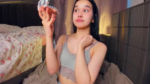 Celina Lillie online show from March 8, 8:18 am