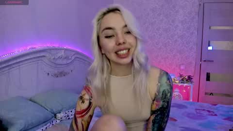 LilliMoore online show from November 16, 12:56 am