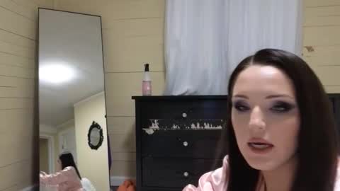 lilly_adams88 online show from December 17, 1:01 am