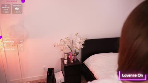 Lilly Colins online show from September 13, 6:54 pm