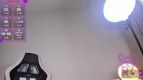 Snapshot of lillypalmer chatting on October 14, 1:14 pm Lilly online show from October 14, 1:14 pm