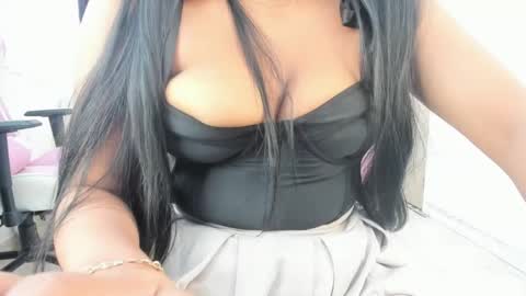 lillyy16 online show from May 14, 4:27 pm