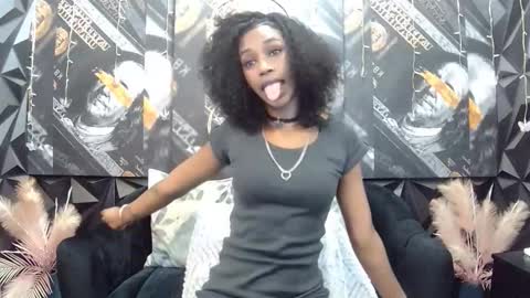 Snapshot of lilmissbaddiexxx chatting on September 10, 7:37 pm lilmissbaddiexxx online show from September 10, 7:37 pm