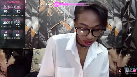 Snapshot of lilmissbaddiexxx chatting on September 30, 12:43 am lilmissbaddiexxx online show from September 30, 12:43 am