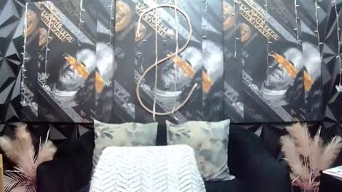 Snapshot of lilmissbaddiexxx chatting on October 3, 2:10 am lilmissbaddiexxx online show from October 3, 2:10 am
