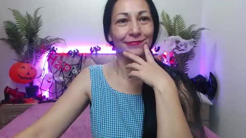 lilugrants online show from October 19, 7:07 pm