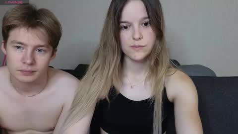 Snapshot of lily_and_jake chatting on September 22, 4:38 am lily_and_jake online show from September 22, 4:38 am
