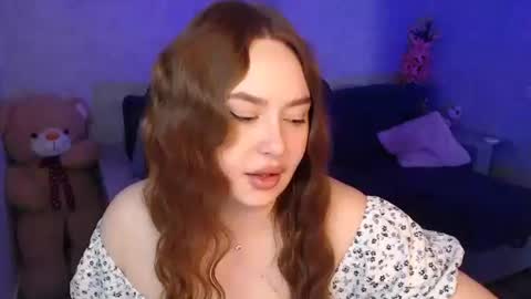 lily_baker_ online show from April 14, 8:06 am