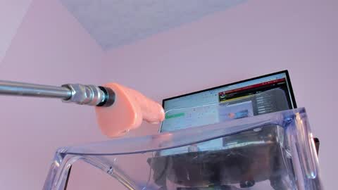 lily_cole27 online show from April 16, 5:40 am