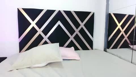 Snapshot of lily_evaans_ chatting on October 18, 4:27 am Lily Evans online show from October 18, 4:27 am