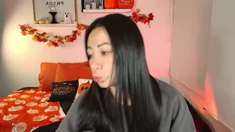 just lily online show from October 4, 11:57 pm