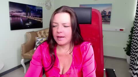 Lily online show from June 6, 6:52 am