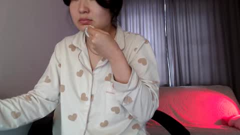 Snapshot of lily_litle chatting on October 17, 9:02 am Lily Litle online show from October 17, 9:02 am