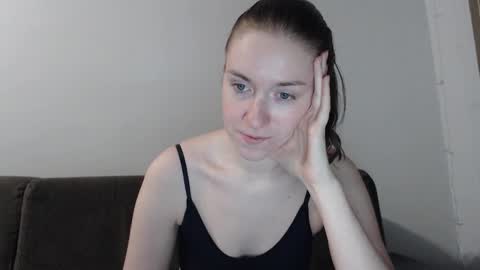 lily_love_x online show from November 26, 4:43 am