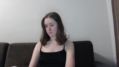 lily_love_x online show from September 17, 10:24 pm
