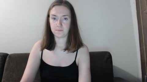 lily_love_x online show from September 19, 10:46 pm