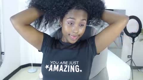 lily_mendoza online show from June 18, 7:52 pm