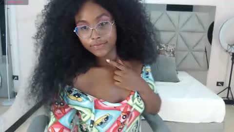 lily_mendoza online show from June 24, 8:05 pm
