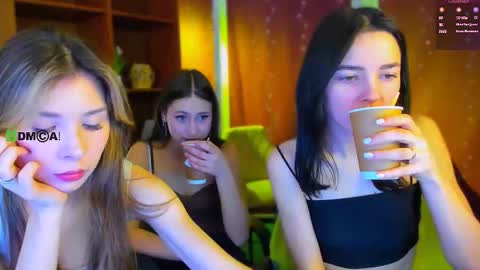 Lily online show from March 25, 7:31 pm