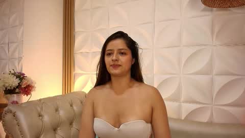 Lily Lauren online show from January 14, 12:46 pm