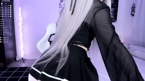 Lily online show from March 10, 2:50 am