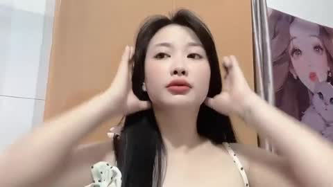 lilybelle6868 online show from July 5, 2:26 am