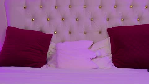      online show from April 8, 4:48 am