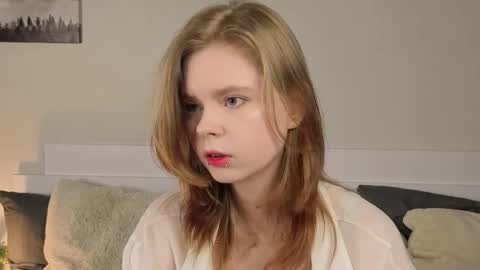 Julie online show from May 7, 7:42 pm