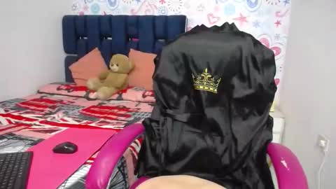 Snapshot of lina_clark_ chatting on September 22, 1:53 am lina_clark_ online show from September 22, 1:53 am